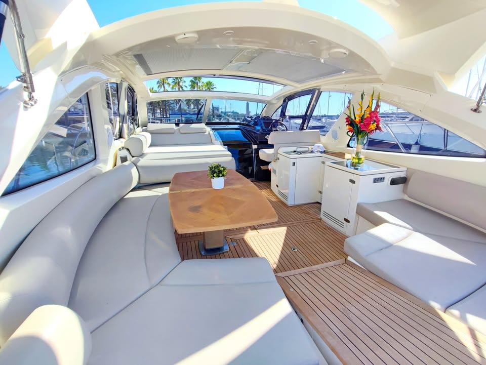 Luxury Atlantis 50 motor yacht rental in Puerto Banús, Marbella cockpit – exclusive yacht charter