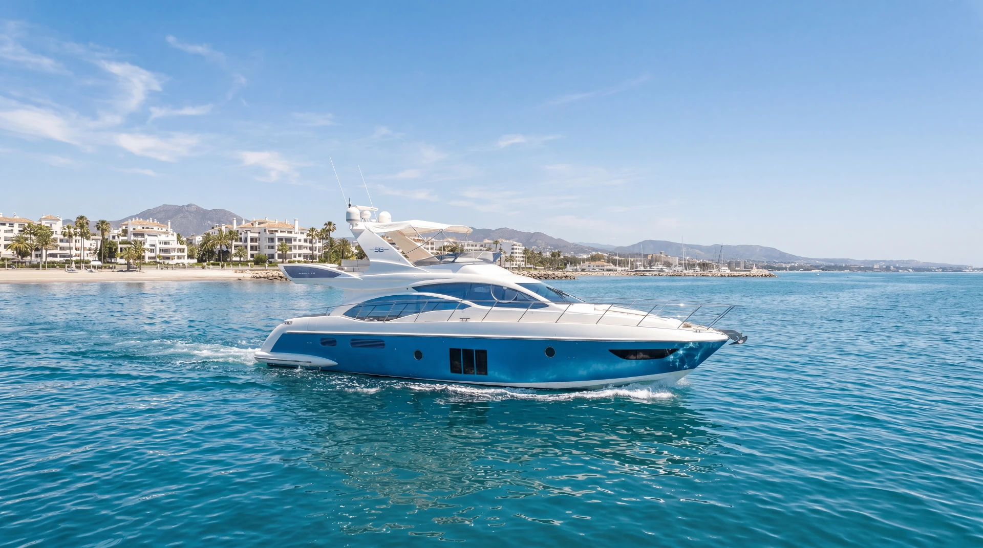 Alquiler de yate de motor de lujo AZIMUT 58 FLY en Puerto Banús, Marbella vista exterior – charter exclusivo