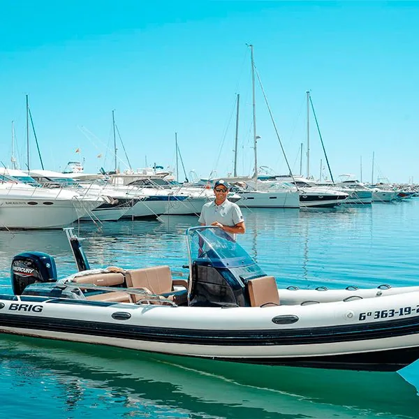 Luxury Sports Cruiser motor yacht rental in Puerto Banús, Marbella – exclusive yacht charter