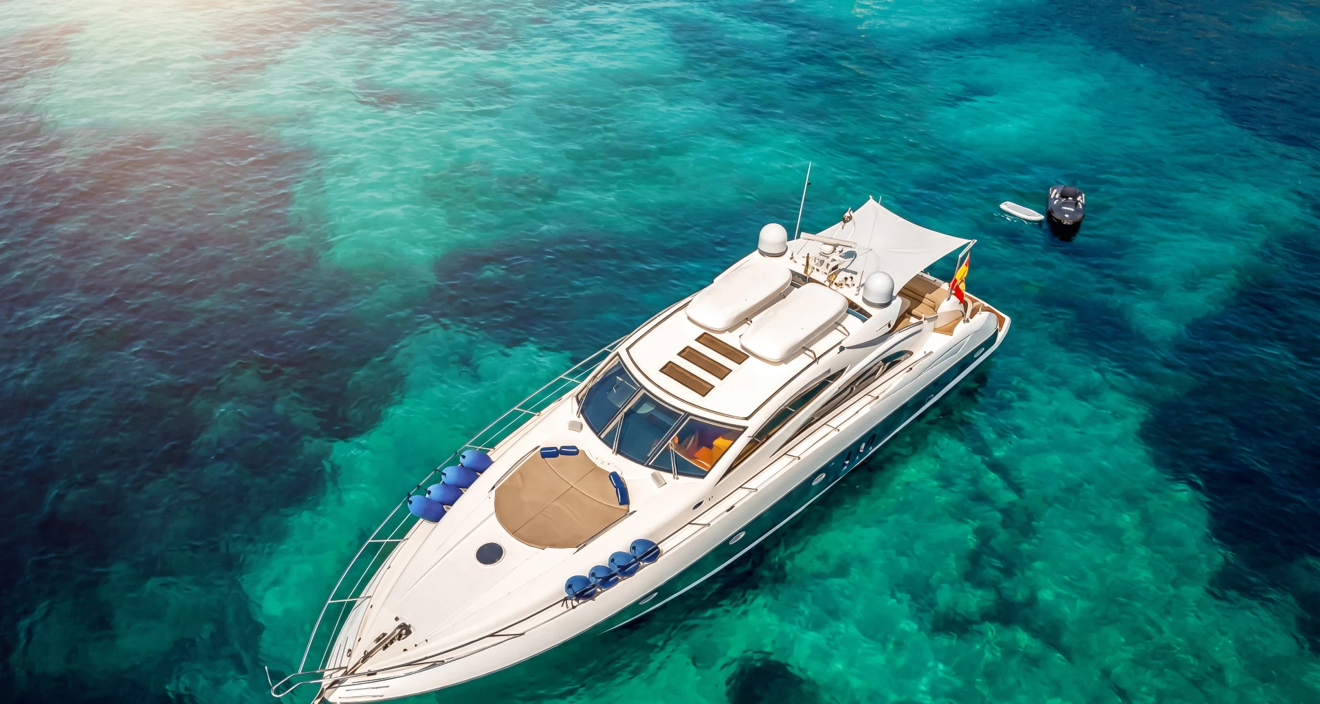 Luxury Sunseeker 72 motor yacht rental in Puerto Banús, Marbella – exclusive yacht charter