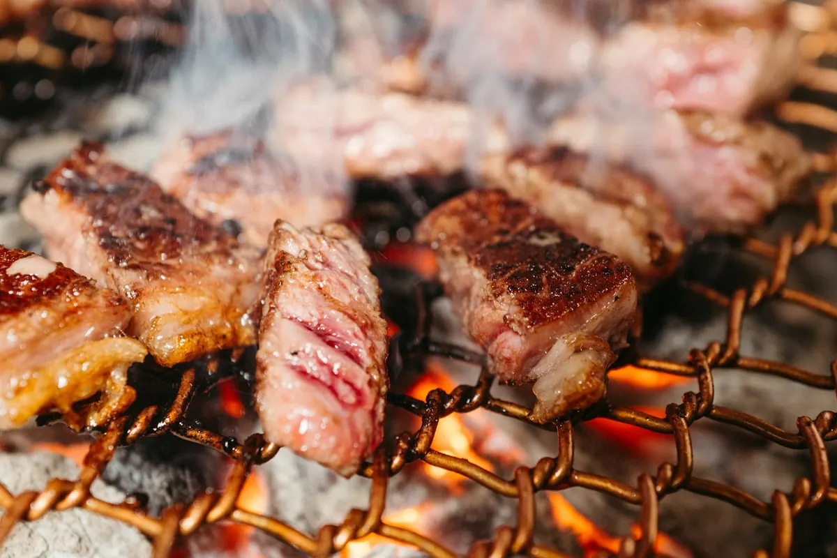 Elit-steakhouse och torrhängt nötkött på Leña by Dani García, Puente Romano, Golden Mile, Marbella Elit-steakhouse och torrhängt nötkött på Leña by Dani García, Puente Romano, Golden Mile, Marbella
